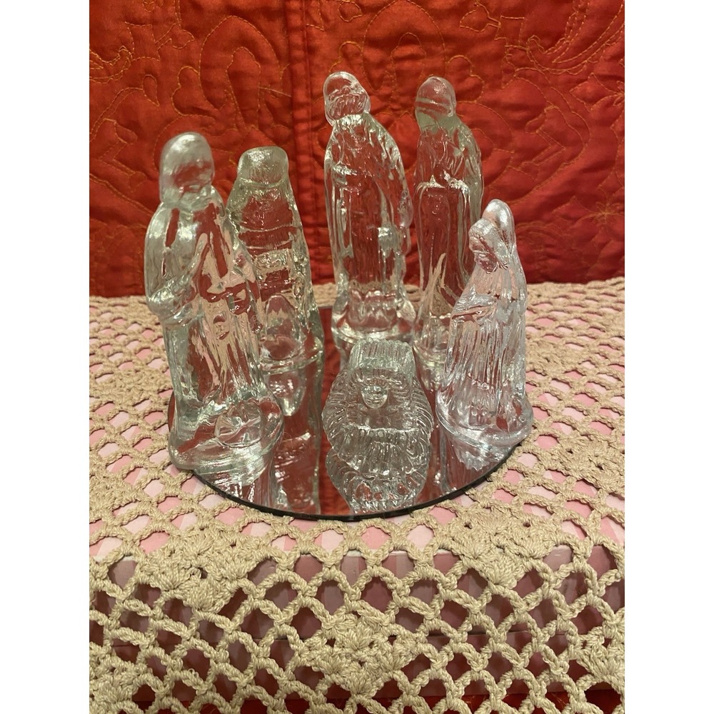 Vtg 7 Piece‎ Clear Glass W/ Mirror Nativity Set Gorgeous Designs Christmas